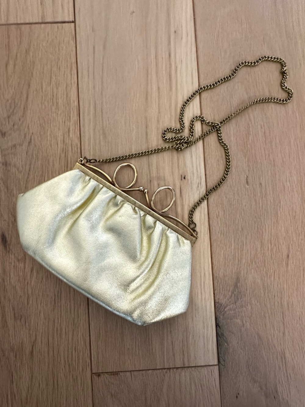 Vintage mini gold leather evening purse - Picture 3 of 16